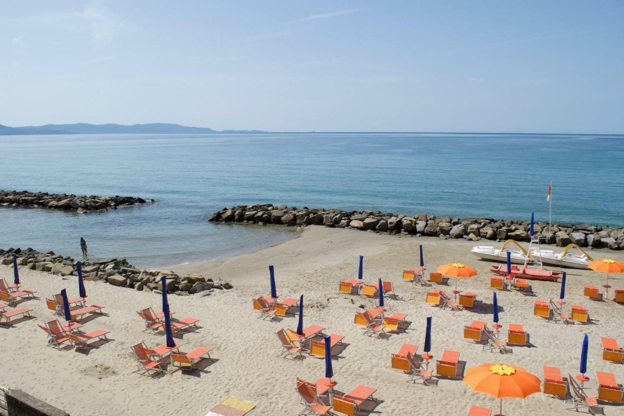 Suites Pratoranieri Beach Follonica Extérieur photo